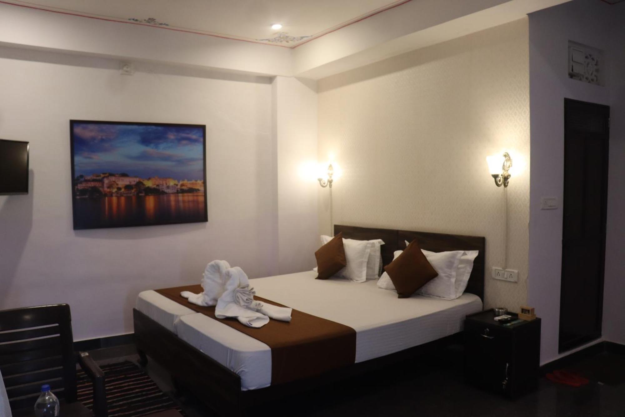 Hotel Shiv Palace Udaipur Quarto foto
